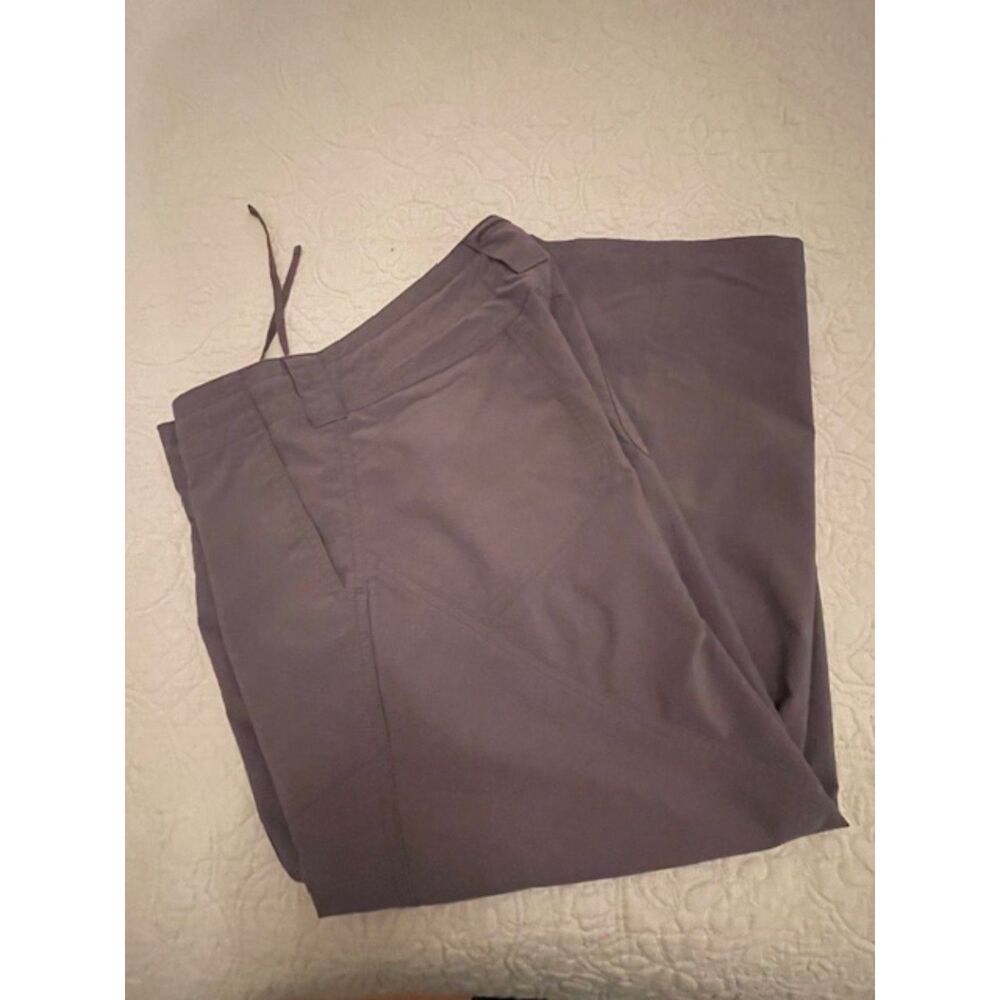 Patagonia Barrel Leg Cropped Cargo Track Pants / Joggers, Gray / brown, Size 10